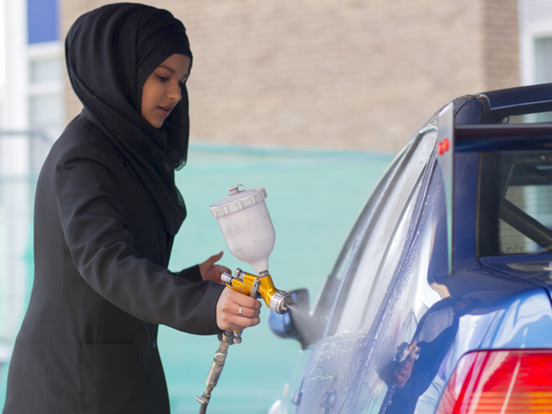 https://www.loucoll.ac.uk/sites/all/themes/employers/img/t-levels/Student washing a car